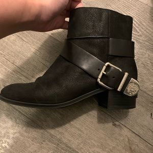 Black ankle boots Vince Camuto